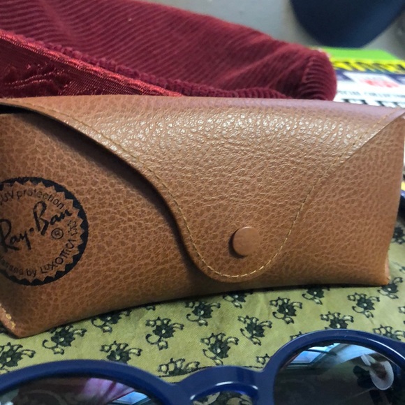 RAY-BANS The Icon Collection - Picture 6 of 7